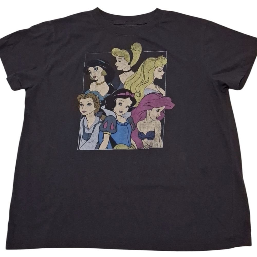 Disney Princesses Ariel Snow White Graphic Tee Size L